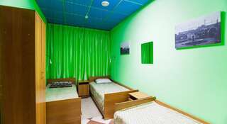 Гостиница Альтаир Новосибирск Кровать в общем номере с 3 кроватями-2